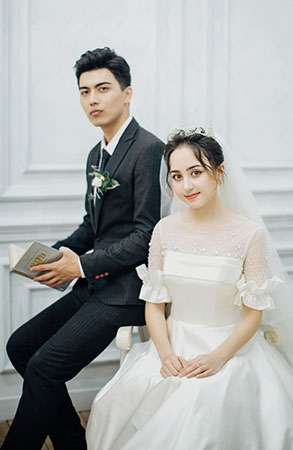 买先生夫妇幸福浪漫婚纱照                      深圳玫瑰小镇摄影基地瑪莎莉莉婚纱摄影工作室玛莎莉莉出品 