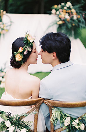 陈先生&刘小姐夫妇电影胶片婚纱照                               菲林婚纱摄影创意婚纱照
