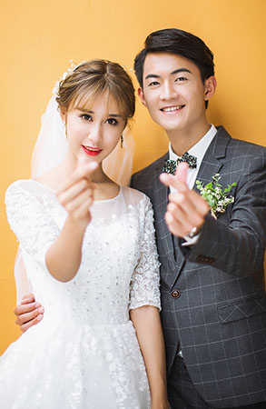 江小姐&李先生夫妇                                  欧式简约婚纱照