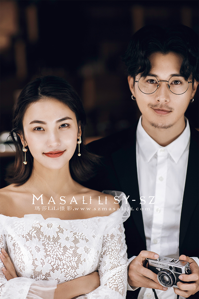 咖啡屋婚纱照                           深圳婚纱摄影工作室