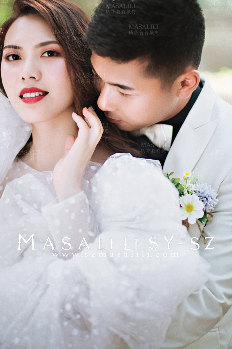 朱小姐夫妇／唯美大气花田游艇婚纱照                          旅游婚纱摄影瑪莎LiLi出品