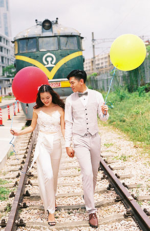 王小姐夫妇      电影胶片婚纱照