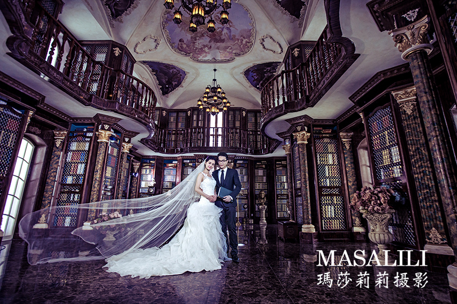牛先生&王小姐欧洲城堡婚纱照                                                                                                                                                                                                 下雨天创意大片深圳玫瑰小镇影视基地