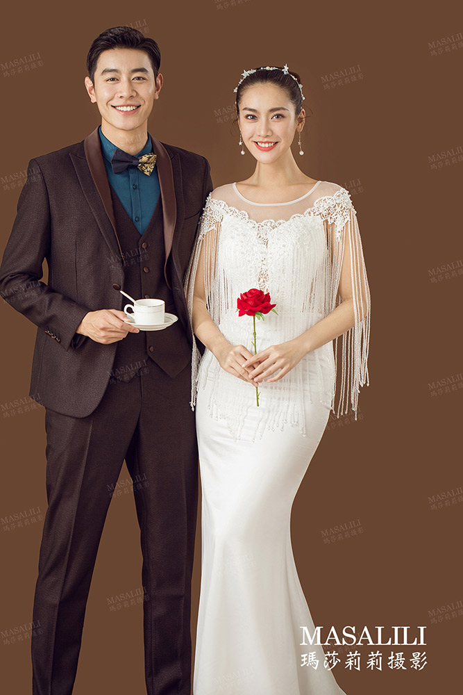 纯色爱恋／深圳婚纱摄影前十名瑪莎LiLi您的婚纱摄影专家