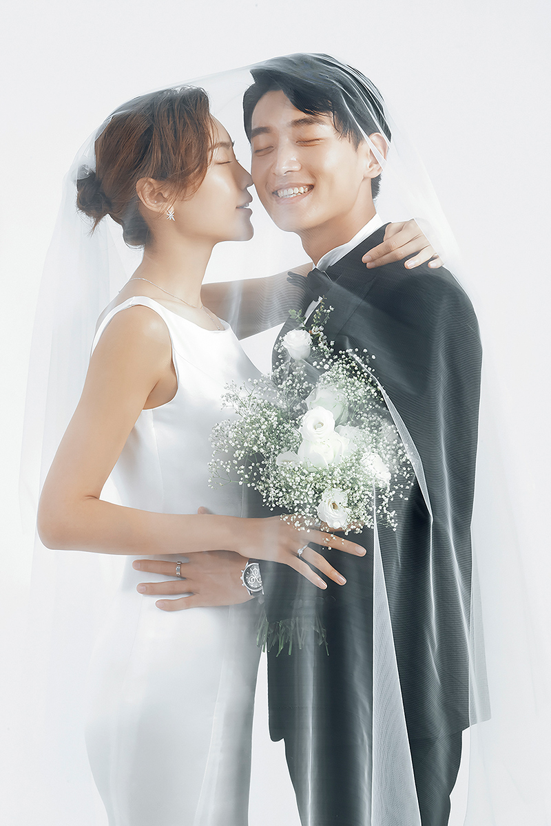 纯色杂志风格                  深圳婚纱摄影工作室玛莎莉莉