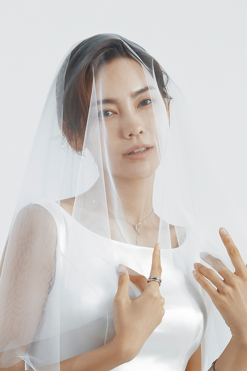 纯色杂志风格                  深圳婚纱摄影工作室玛莎莉莉