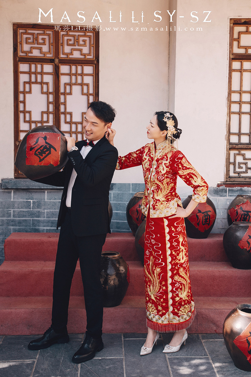 王小姐&田先生玫瑰小镇欧式城堡教堂中式婚纱照