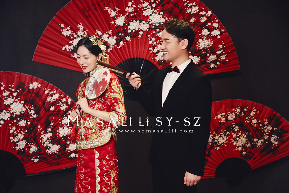 王小姐&田先生玫瑰小镇欧式城堡教堂中式婚纱照