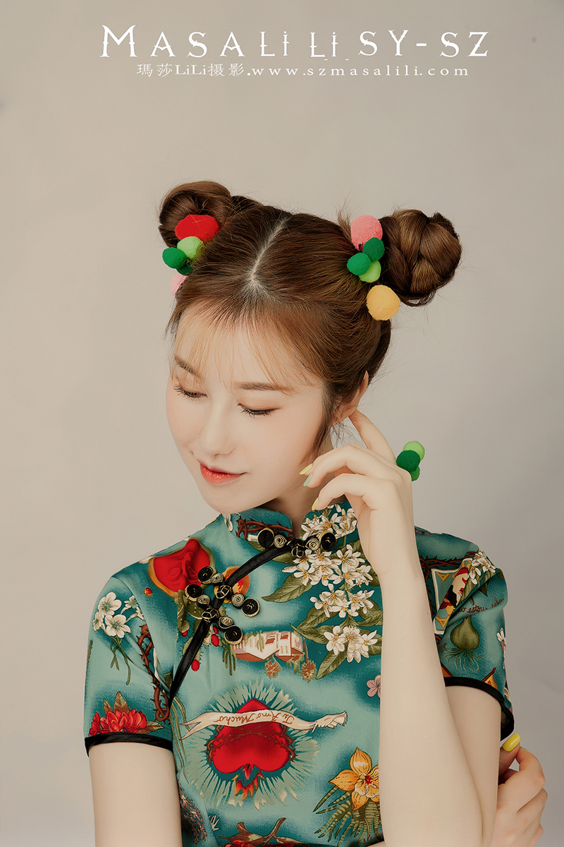 张小姐个人写真