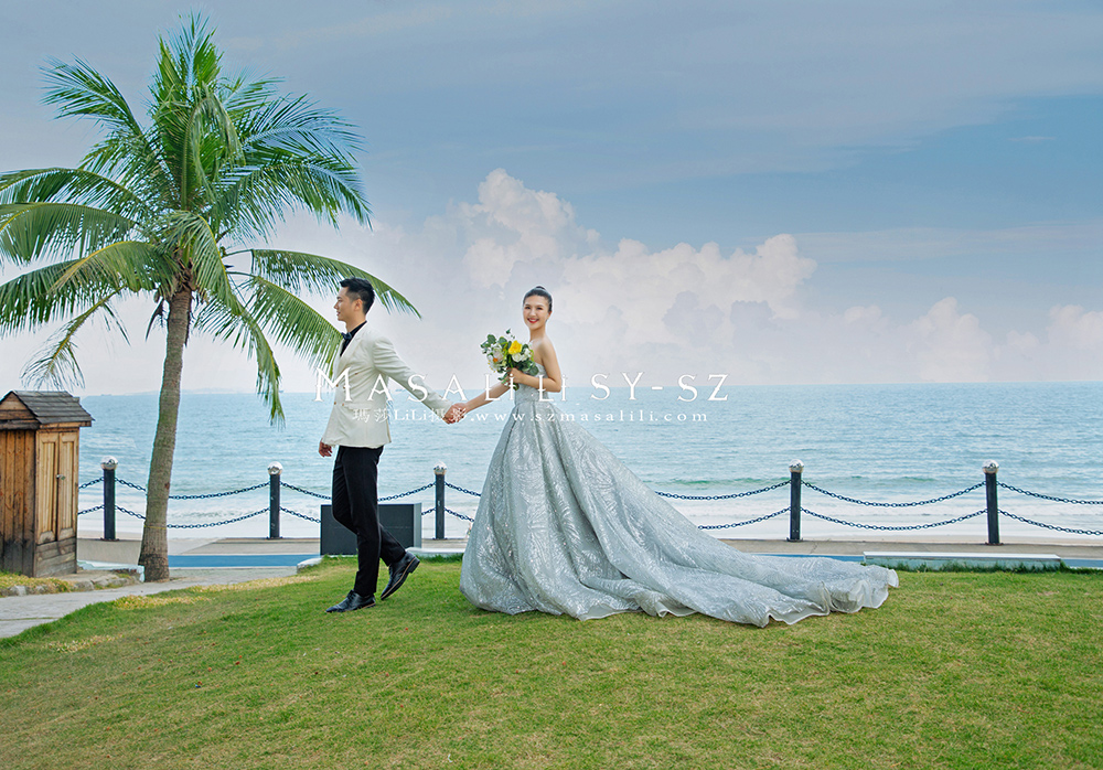 吴小姐夫妇浪漫海景古装婚纱照                       深圳婚纱摄影工作室