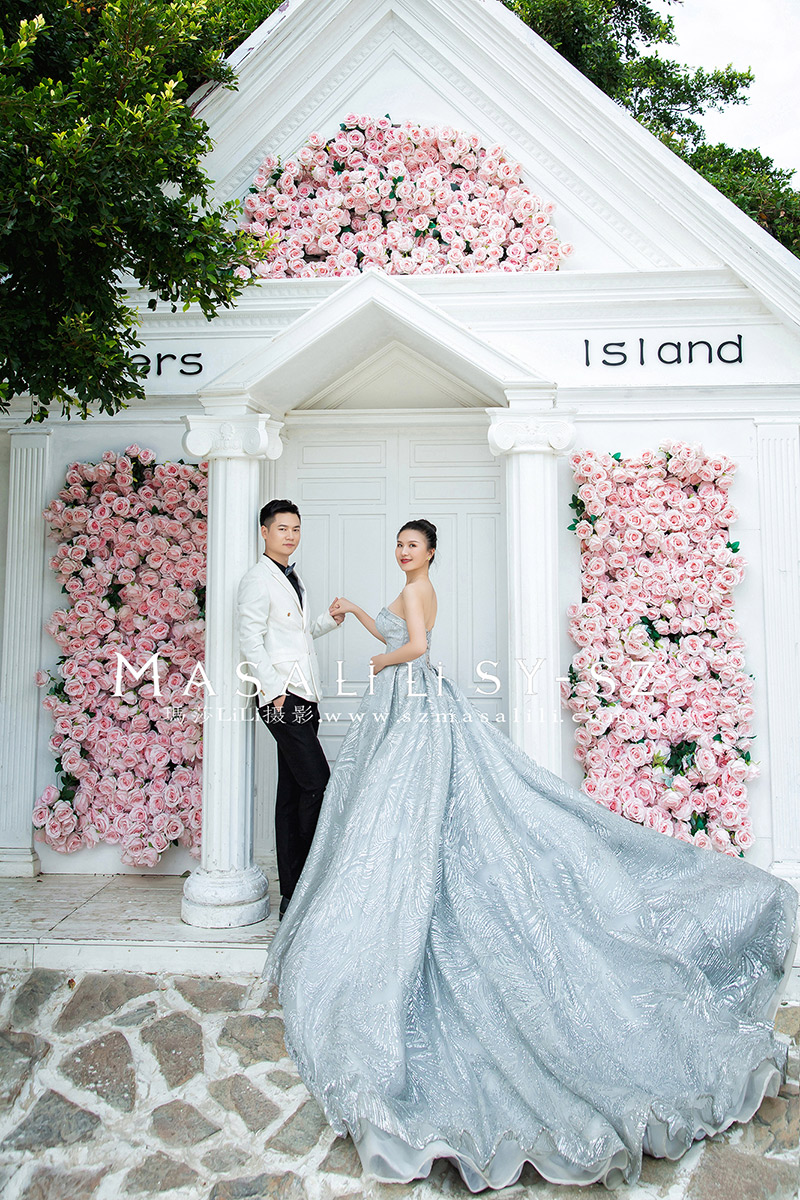吴小姐夫妇浪漫海景古装婚纱照                       深圳婚纱摄影工作室