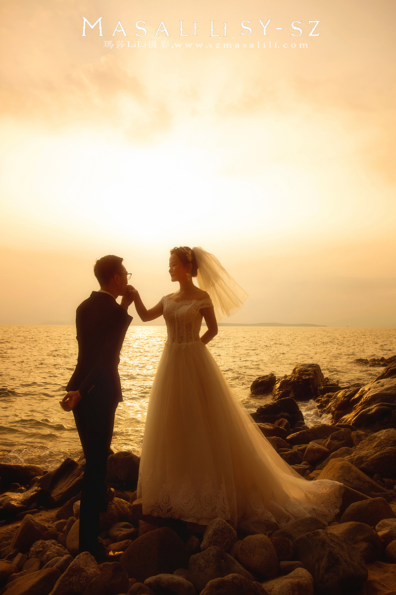王先生&陈小姐夫妇时尚街拍城堡婚纱照               深圳婚纱摄影