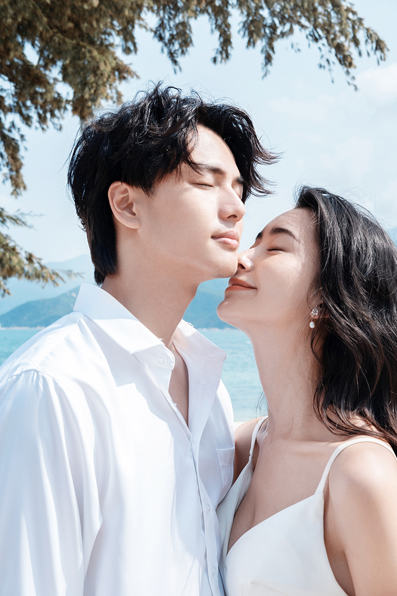 网红民宿旅拍风婚纱照                                深圳婚纱摄影