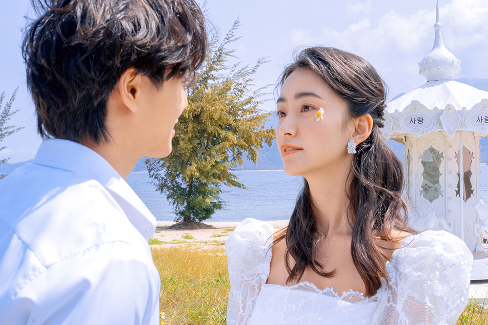 萌宠羊驼小清新风婚纱照                                深圳旅拍婚纱照