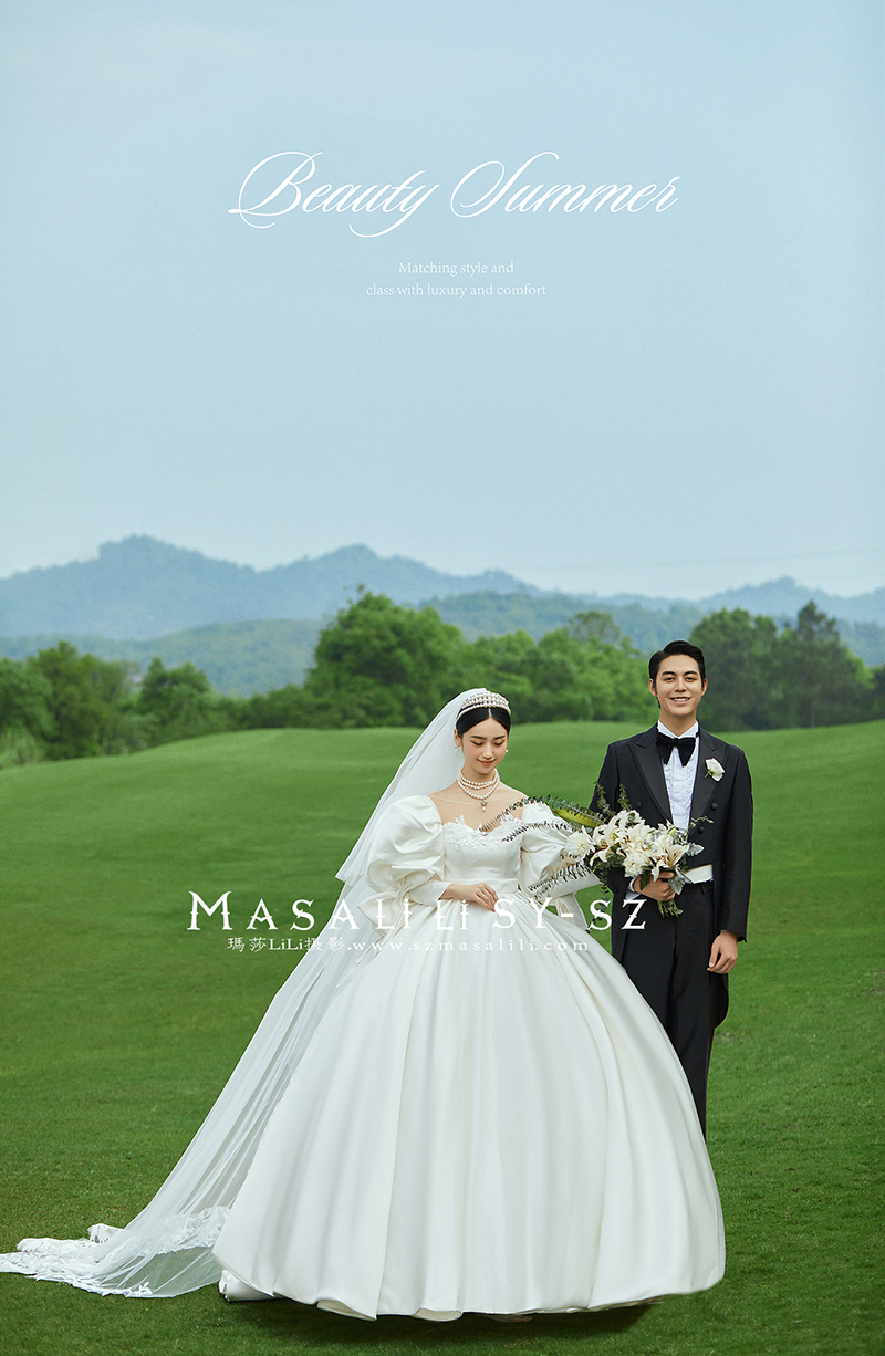 草坪婚纱照                          深圳婚纱摄影工作室