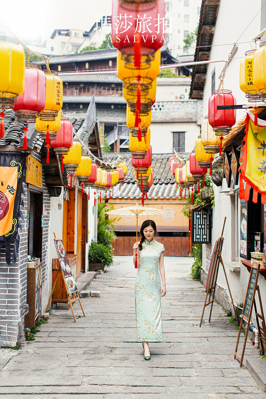 李小姐                   甘坑古镇古风旗袍