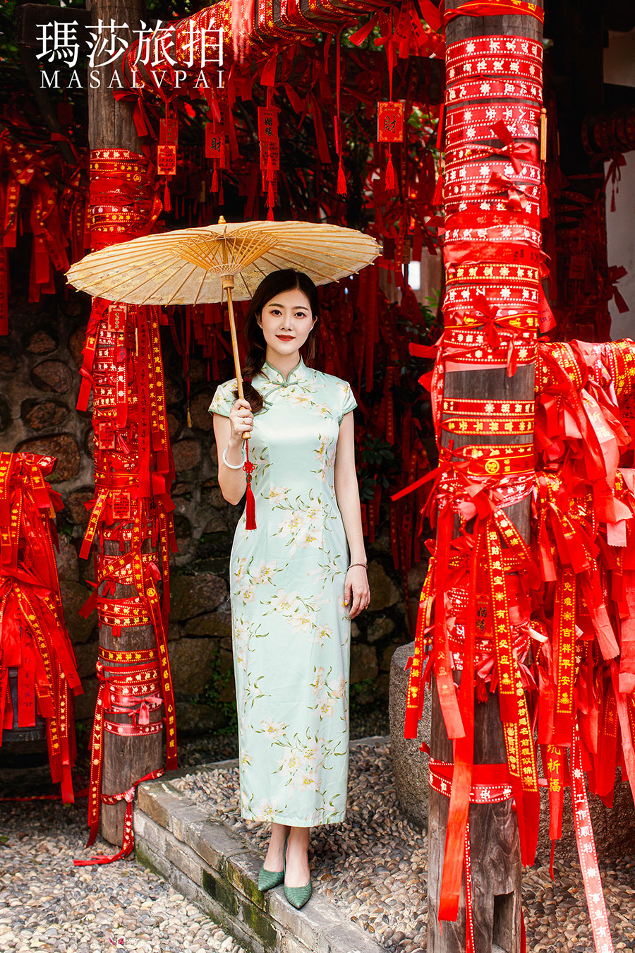 李小姐                   甘坑古镇古风旗袍