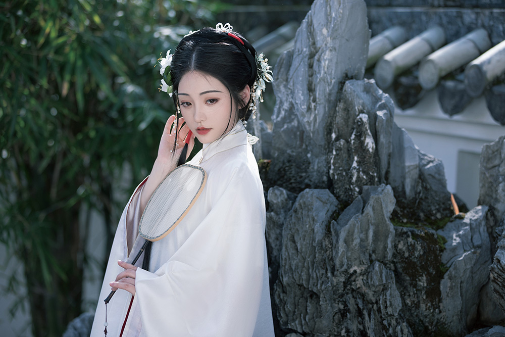 陈小姐                              二十四史书院汉服写真