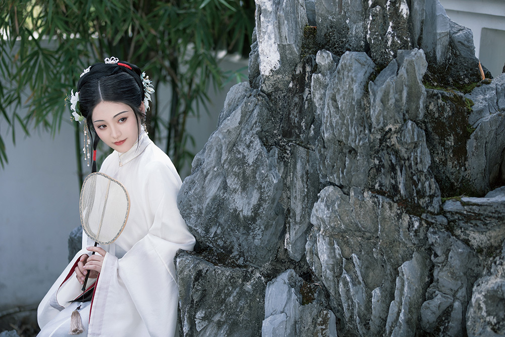陈小姐                              二十四史书院汉服写真